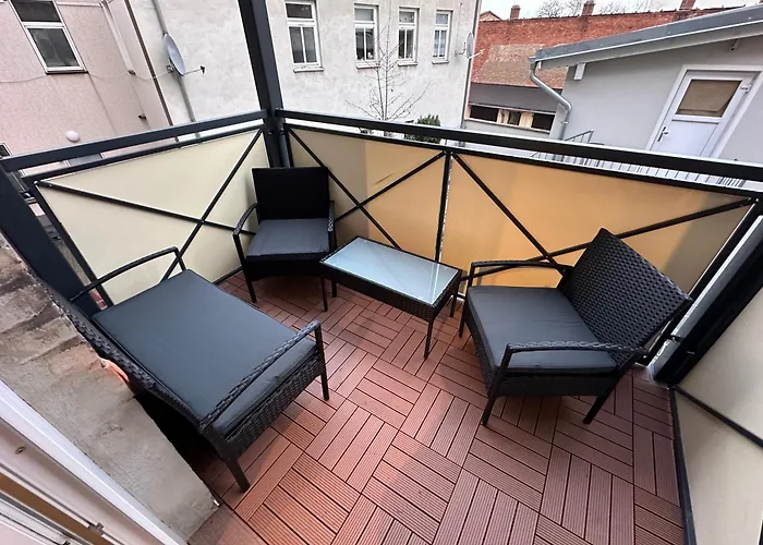 Fuer 8 Mit Balkon * Erfurt